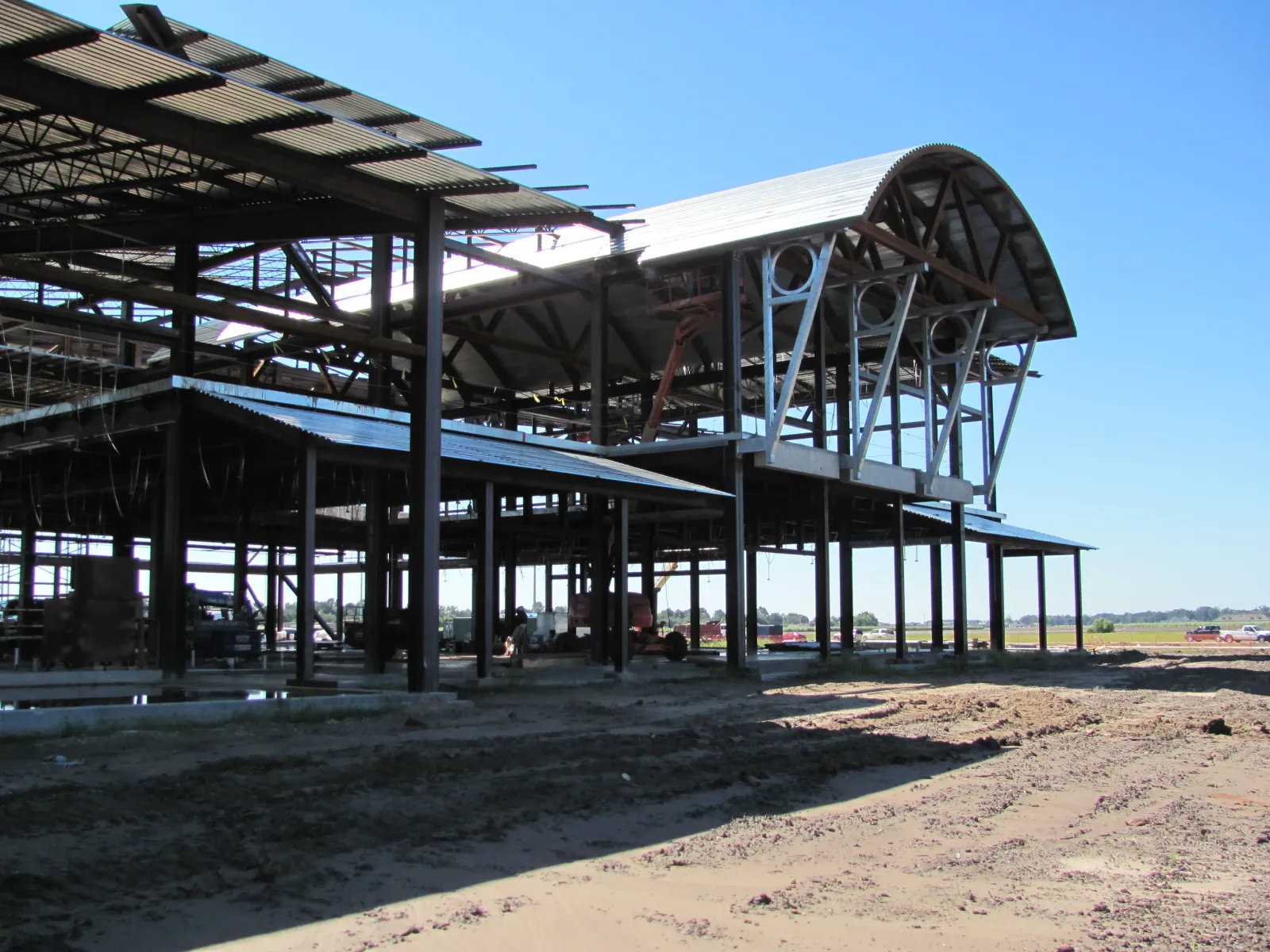 Harold J. Callais Recreation Center, Lamar building construction (in progress)